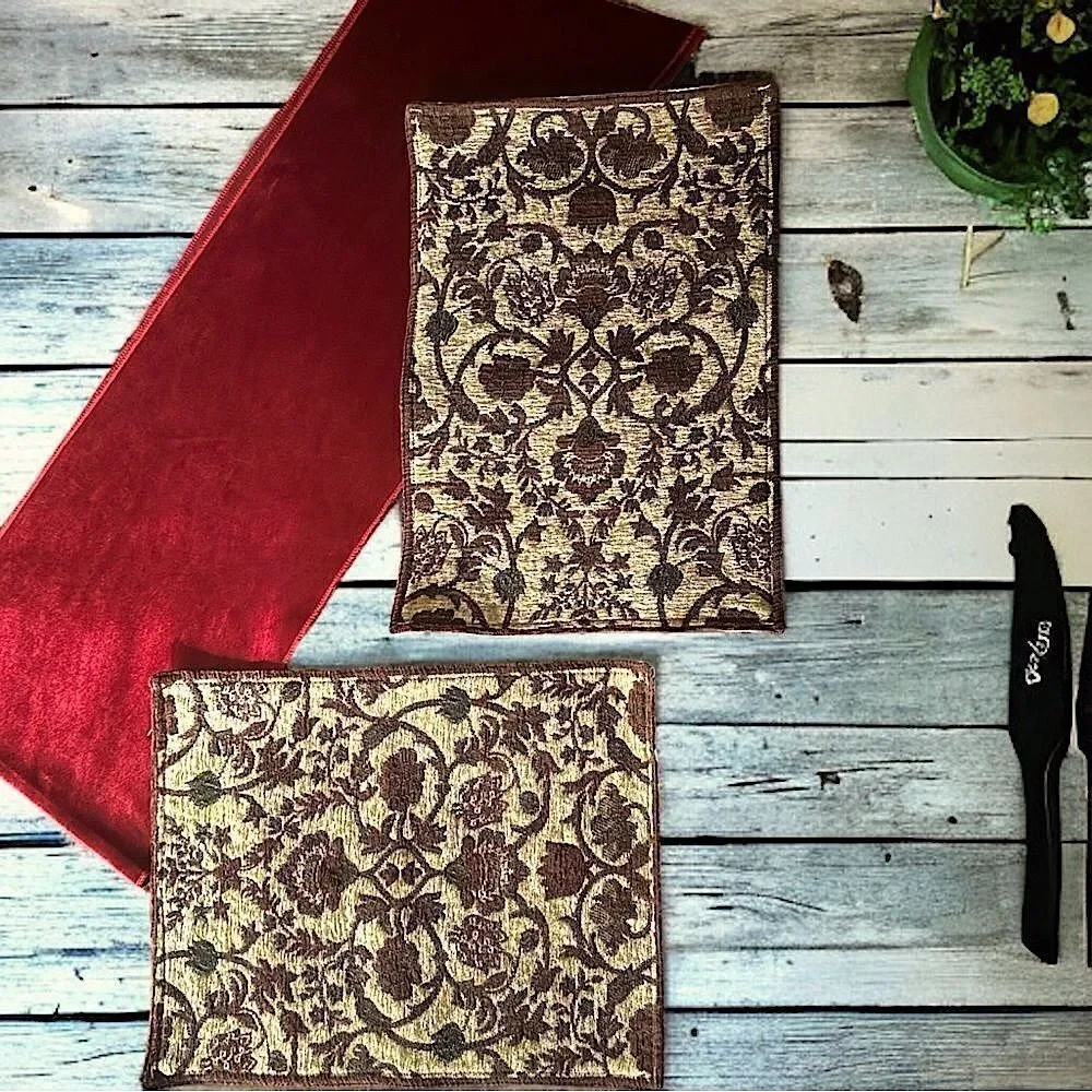 2 Placemats  l Brown/Tan l Embroidered l EUC
